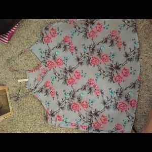 2 cute sleeveless tops